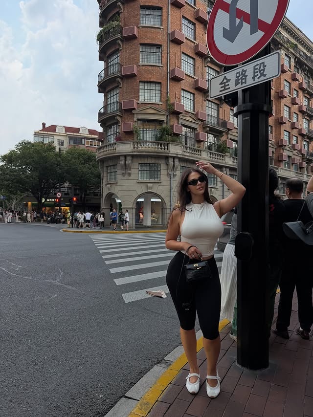 乔治妻子社媒晒中国行照片:上海48小时影像记录 乔治妻子社媒晒中国行照片:上海48小时影像记录