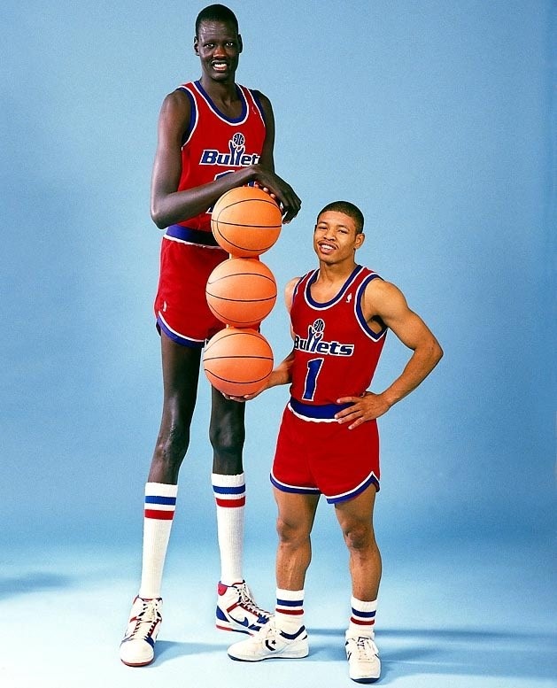 身高差56公分!河村勇辉与夏普同队创NBA现役搭档纪录 身高差56公分!河村勇辉与夏普同队创NBA现役搭档纪录