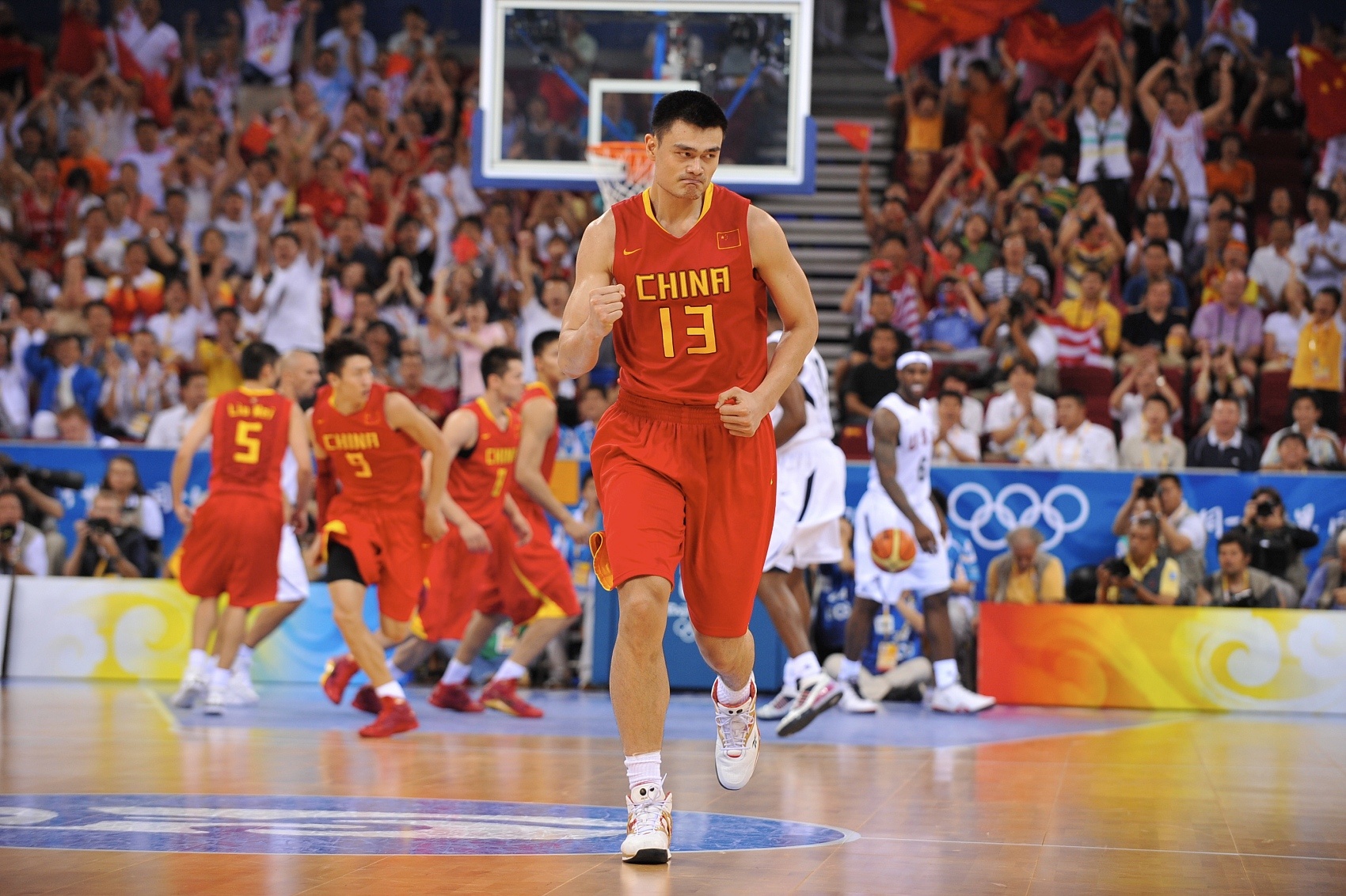 31分！08奥运首战中国男篮创对美最小分差