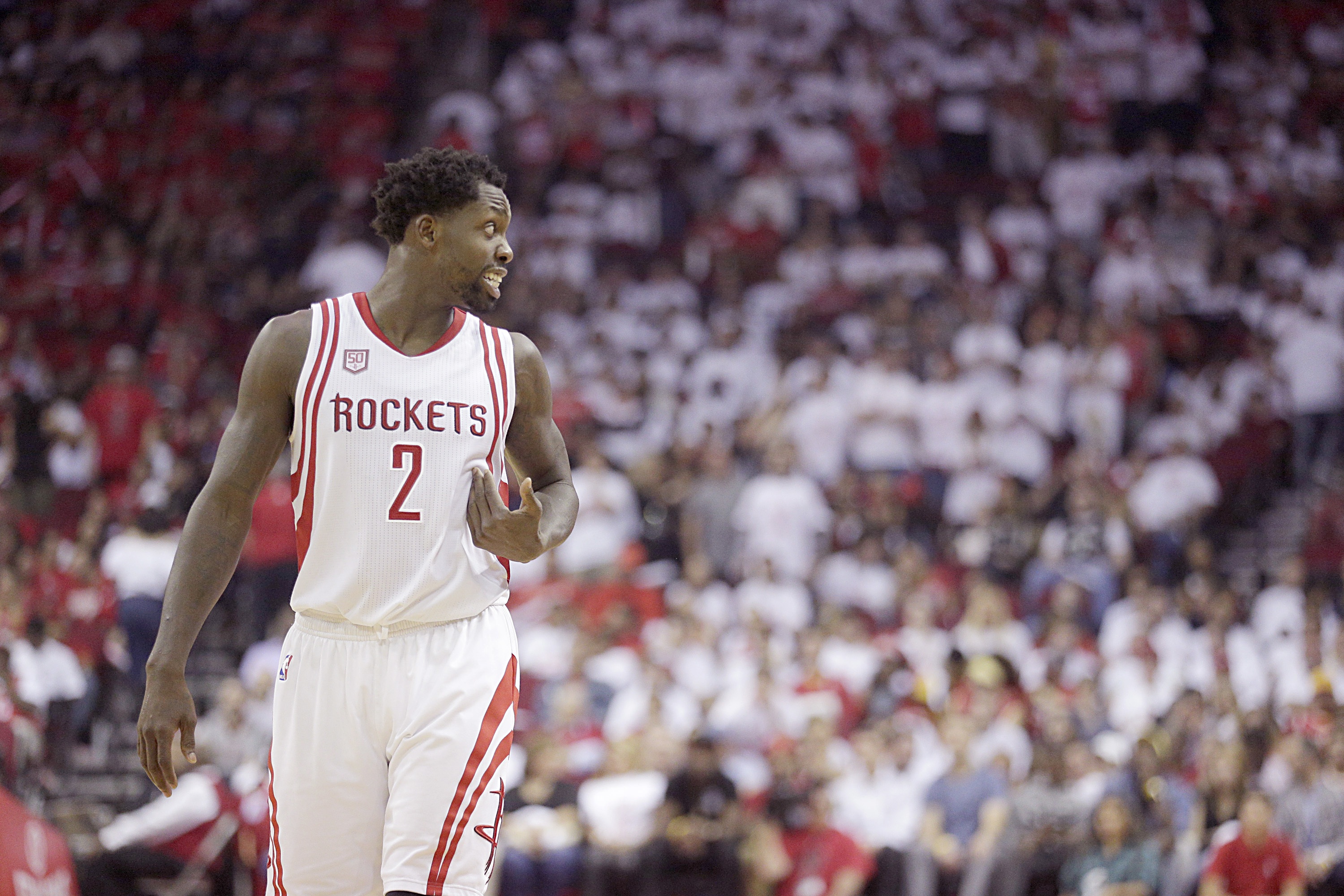 贝弗利：靠防守和底角三分 我在NBA赚到8000万美元