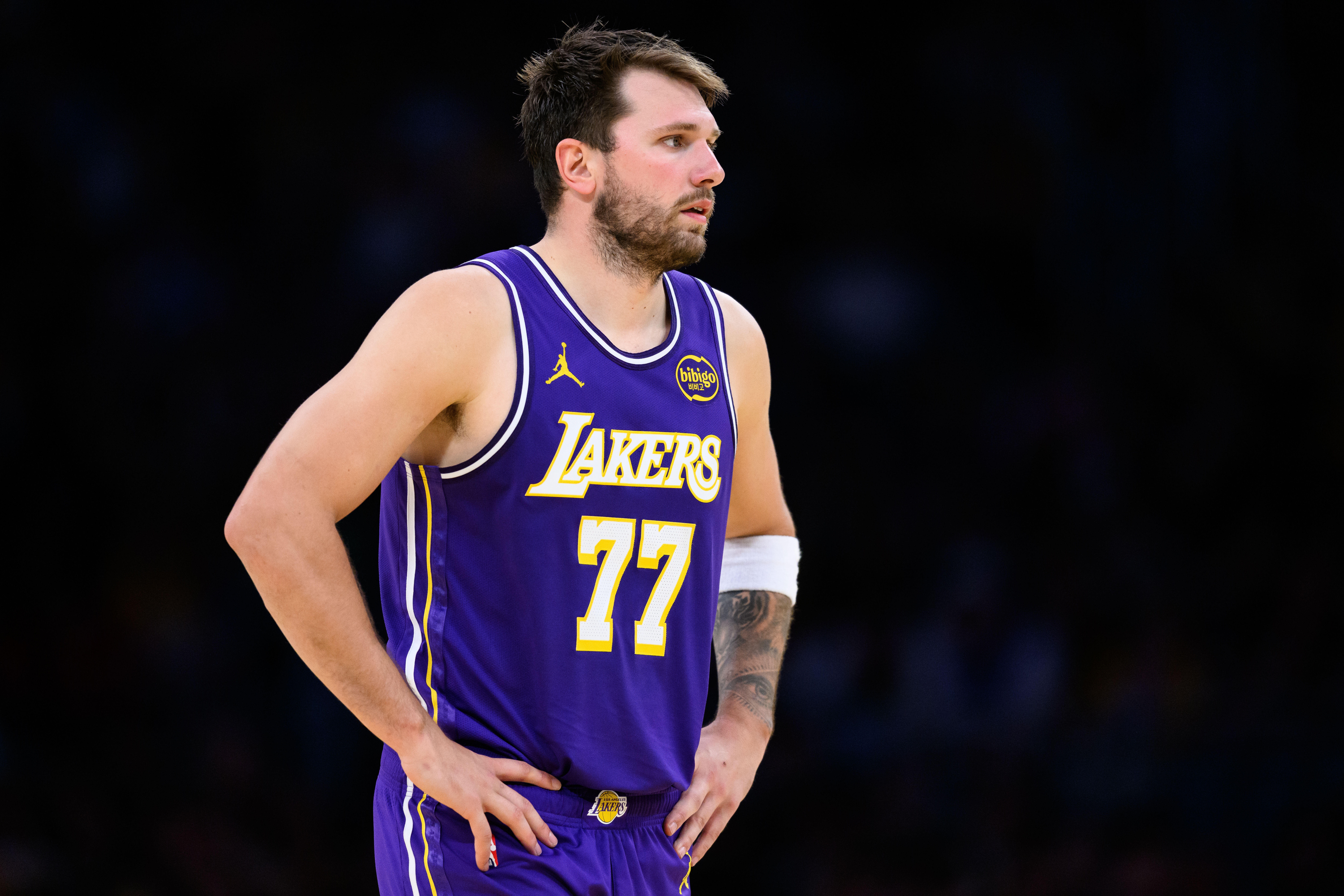 HoopsHype国际80大球星：奥拉朱旺第1，姚明第18，约基奇第4，文班亚马第50