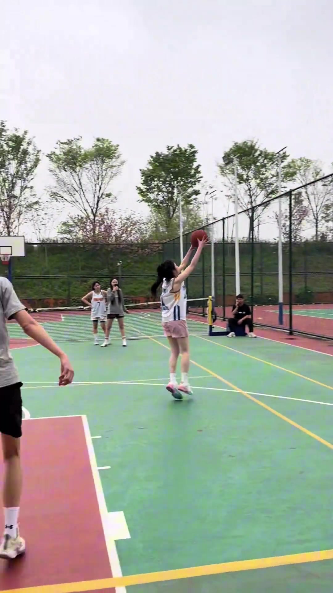执裁杰伦·格林中国行 集梦116女裁判七崽双资质曝光 执裁杰伦·格林中国行 集梦116女裁判七崽双资质曝光