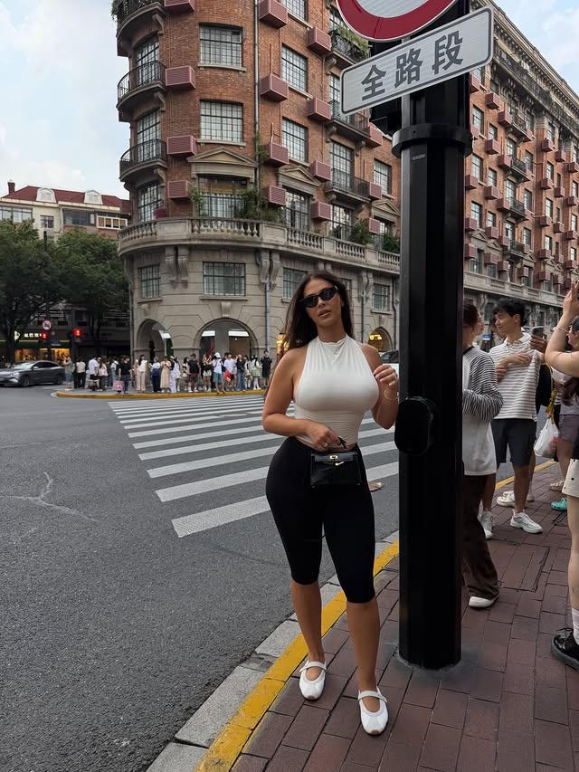 乔治妻子社媒晒上海48小时照片 新赛季将披绿军战袍