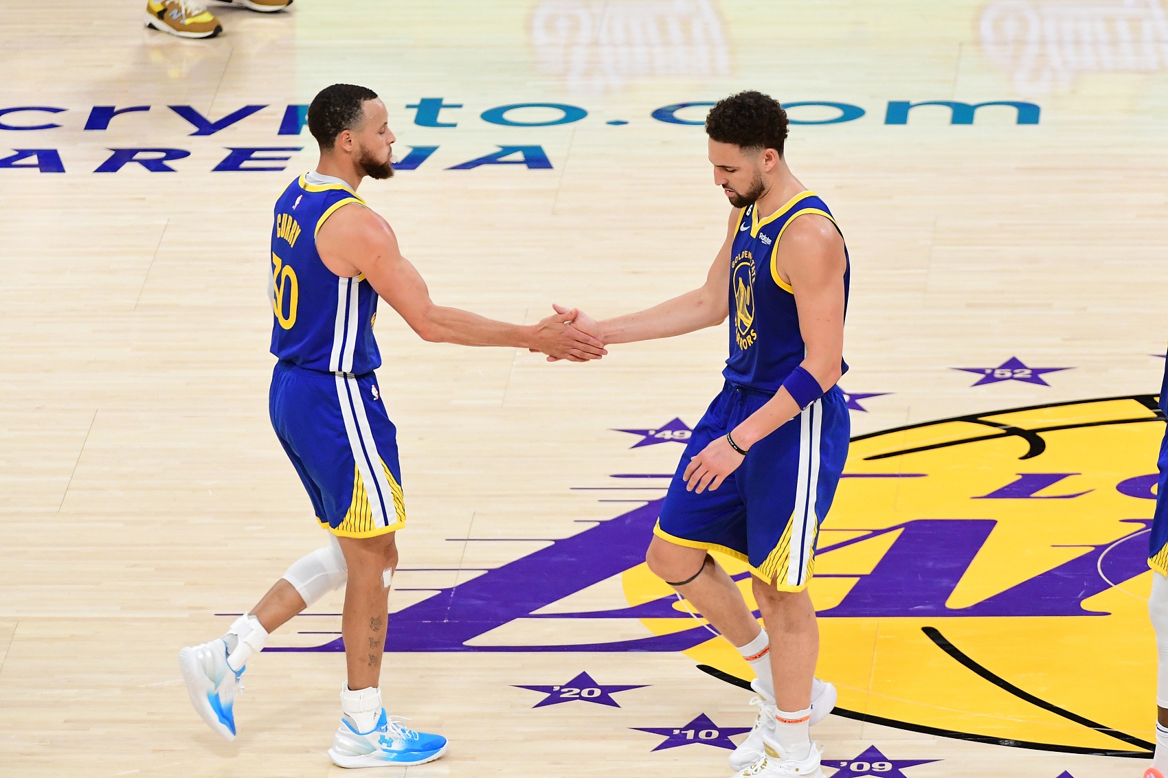 克莱·汤普森1750万合同成障碍 独行侠或买断 湖人热火勇士均成潜在下家 克莱·汤普森1750万合同成障碍 独行侠或买断 湖人热火勇士均成潜在下家