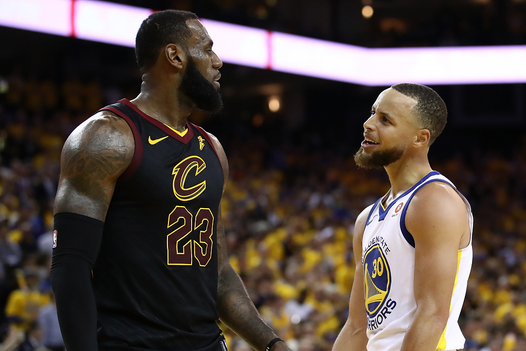 名嘴:詹姆斯虽然多次作为总决失利方 但他的表现配拿FMVP 名嘴:詹姆斯虽然多次作为总决失利方 但他的表现配拿FMVP